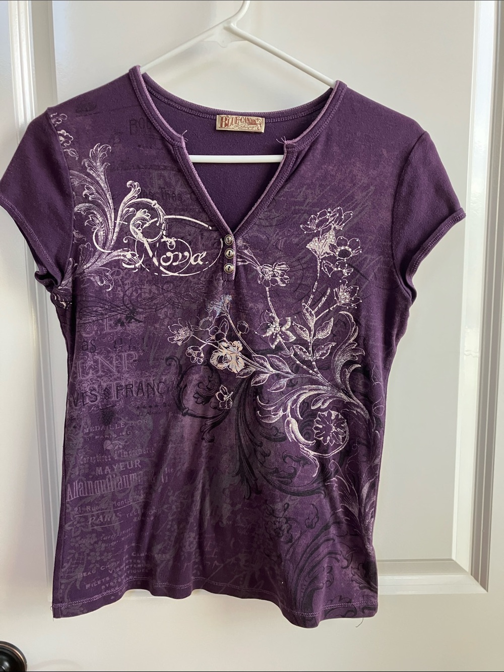 Women's Purple Floral V-Neck Short Sleeve Tee